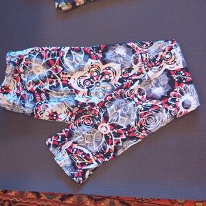 Lularoe Christmas leggings